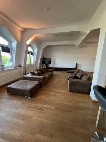 Traumhafte Loft-Wohnung mit Ankleidezimmer und Dachterrasse! - Photo 2