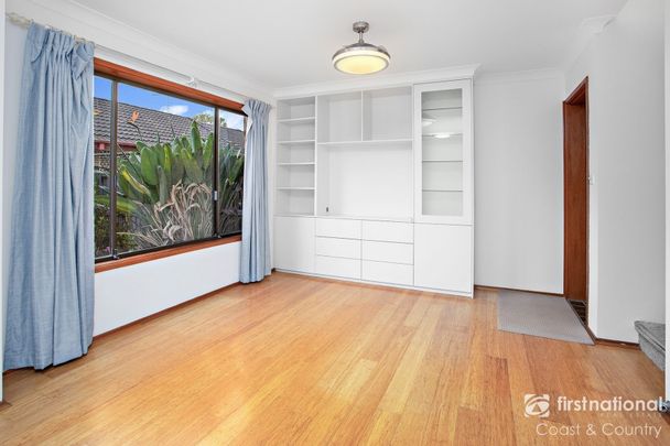 Renovated 2 Bedroom Townhouse in Prime Location - Photo 1