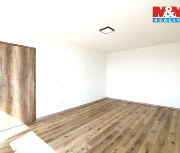 Pronájem bytu 1+1 s lodžií, 41 m - Photo 1