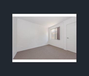 Spacious Modern Family Living with Theatre & Alfresco Entertaining - Photo 5