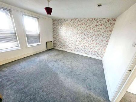 South Crescent, Llandrindod Wells, Powys, LD1 - Photo 2