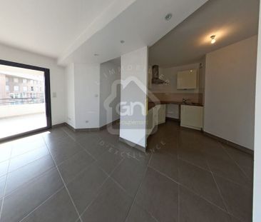 APPARTEMENT T3 - VILLENEUVE, - Photo 3