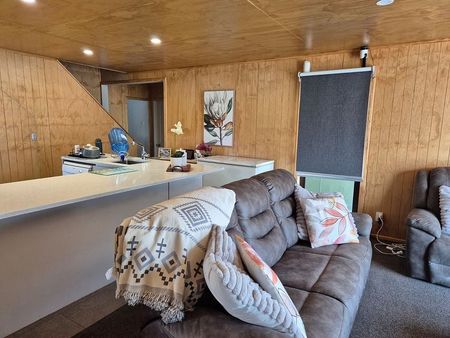 Quiet, rural, Renovat, Garden 2min away from Town - Photo 3