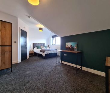 Vicarage Place Room 6 - Photo 5