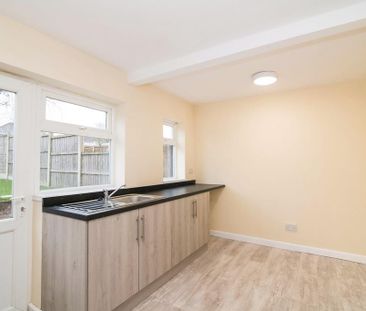 3 bedroom terraced house to rent - Photo 6