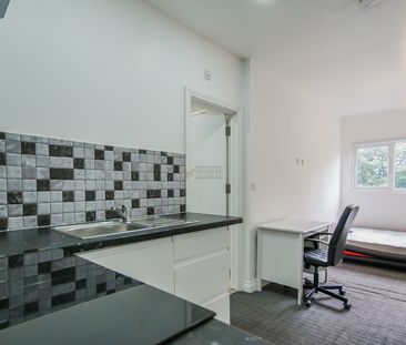 135 Heeley Road - Photo 5