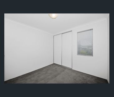 CENTRAL MANDURAH LIVING - LOCATION, LIGHT & LIFESTYLE! - Photo 6