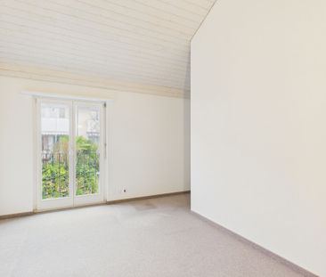 Beautiful 4.5-room single-family house with garden in Ottenbach - Photo 5