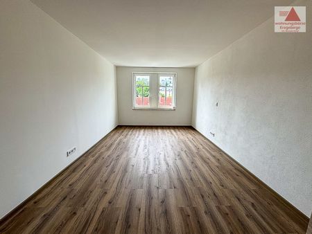 Erstbezug! Großzügige 4-Raum-Wohnung in ruhiger Lage von Schneeberg - Photo 2