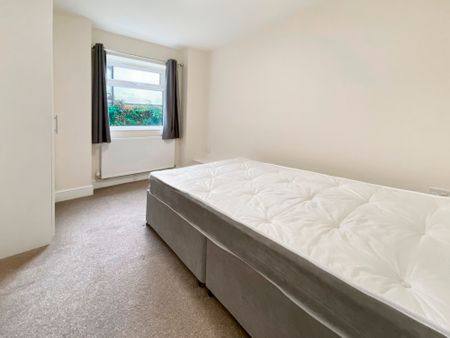 Front (London Road), Flat 1A 25a London Road, Oxford OX3 7RE - Photo 3