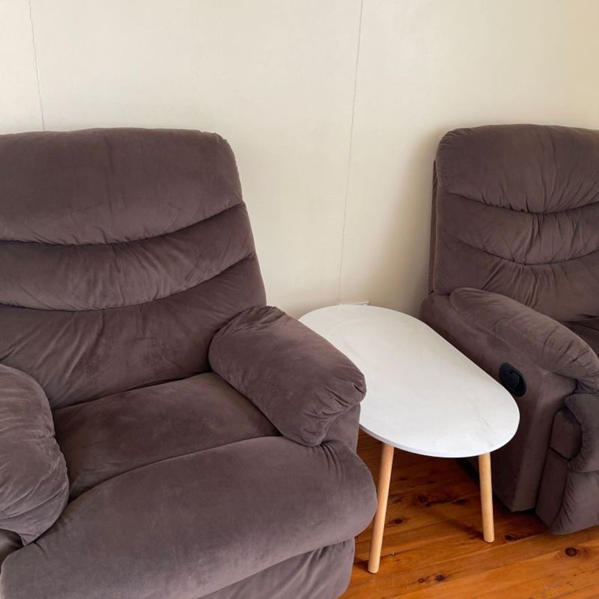 Fully Furnished &excl;&excl; - Photo 1
