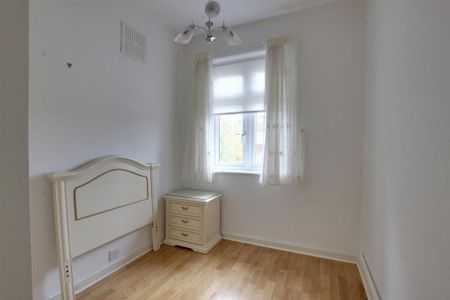 3 bedroom detached house to rent - Photo 3