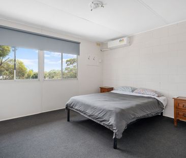 Modern & Fully Furnished Townhouse in Sought-After Kambalda West - Photo 1