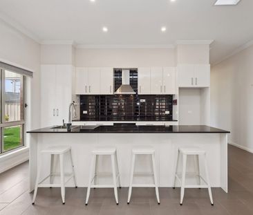 5/14A Nelson Street, California Gully, Vic 3556 - Photo 2