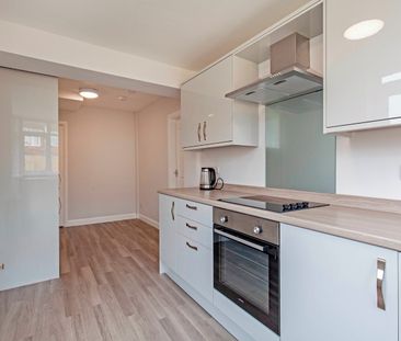 3 Bed Semi-Detached House, Clifton Crescent, S9 - Photo 5