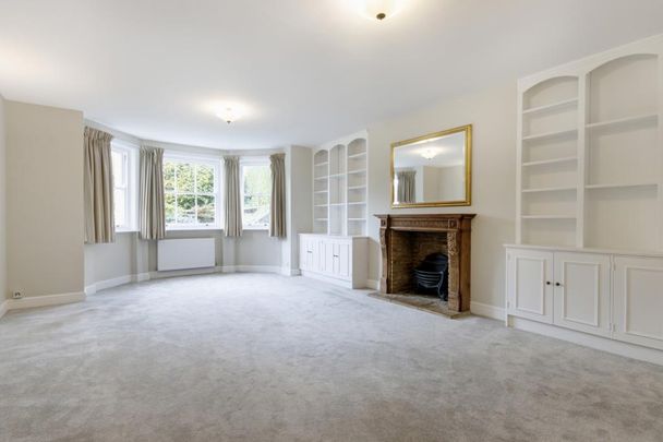 3 bedroom flat to rent - Photo 1