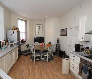 2 Bedroom Apartment, Chester - Photo 4
