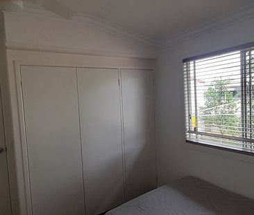 2-bedroom shared studio/granny flat, Walker Street - Photo 1