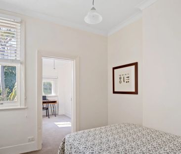 122 Mallett Street, Camperdown. - Photo 2