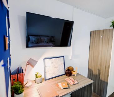 Premium Studio PLUS (Sealed Window) - Photo 1