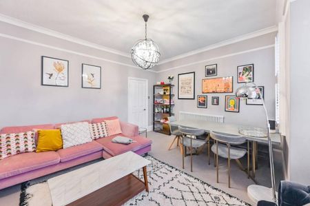 3 bedroom flat to rent - Photo 3