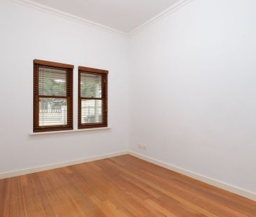 Lovely House in Henley Beach - Photo 6