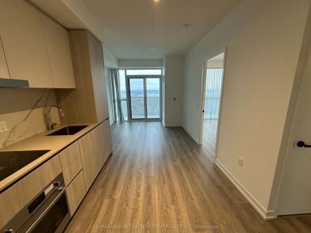 8 Interchange Way #5205 - Photo 2