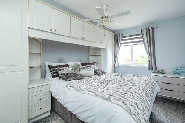 3 bedroom link detached house to rent - Photo 1