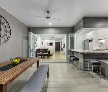 Family Home in Premium Location with Entertainers Kitchen - Photo 4