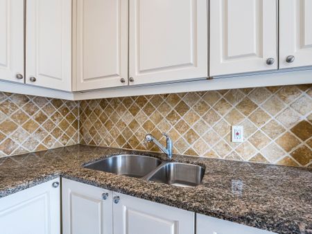 For Lease - 283 King Street Unit# 302, Hamilton, Ontario - Photo 4