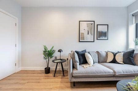 3 bedroom flat to rent - Photo 5