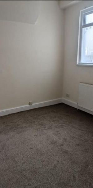 1 bedroom ground floor flat to rent - Photo 1