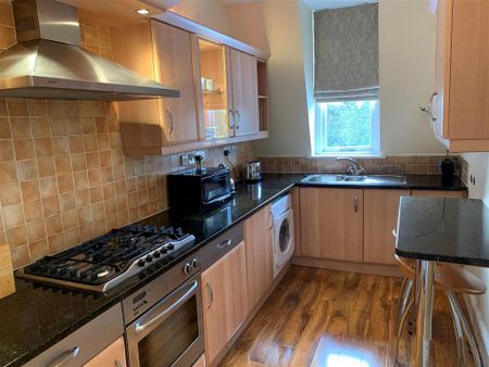 2 bedroom flat to rent - Photo 5