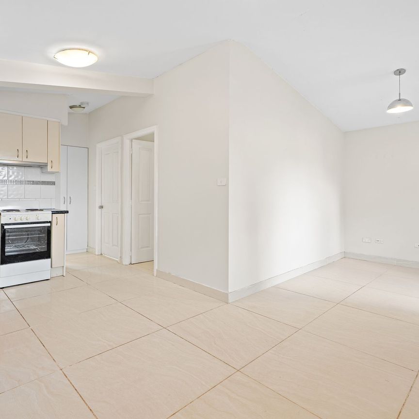 SPACIOUS LIVING IN NORTH ST MARYS! - Photo 1