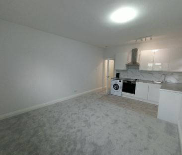 Studio Flat, Teignmouth Road, NW2 - Photo 1