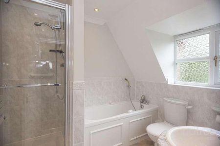 Haddon Court, Hanbury Close, Hendon, NW4 - Photo 2