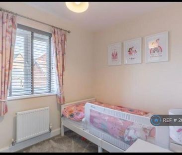 4 bedroom detached house to rent - Photo 1