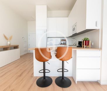 Piso de alquiler en Avenida del Cerro del Águila, Polígono Industri... - Photo 2