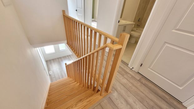 For Lease - 31 Fairlane Avenue, Barrie, Ontario - Photo 1