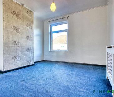 2 bedroom end of terrace house to rent - Photo 3