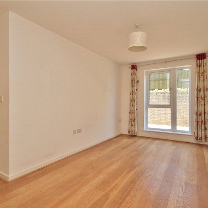 Guildford Road, Woking, Surrey, GU22 7RF - Photo 1
