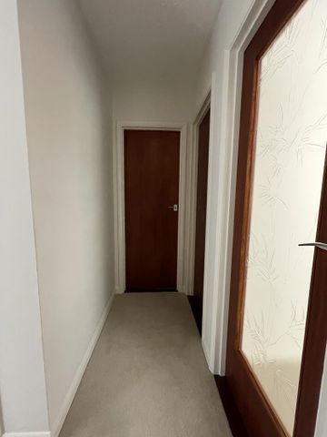 4 bedroom detached bungalow to rent - Photo 3