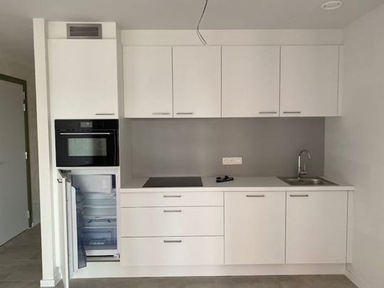 Appartement te huur - Photo 1