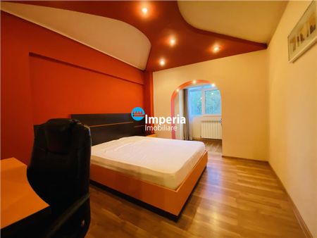 Inchiriez apartament 3 camere D, zona Centru Independentei - Fotografie 4