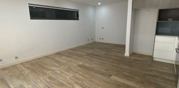 One bedroom, accessible ground floor unit - 20% below market rent! - Photo 2