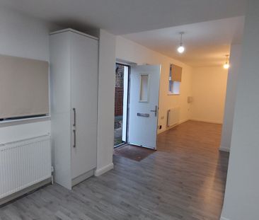 York Road, SS1 - Photo 1