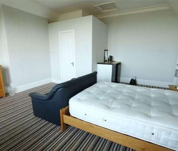 Carew Road, Eastbourne, East Sussex, BN21 - Photo 5