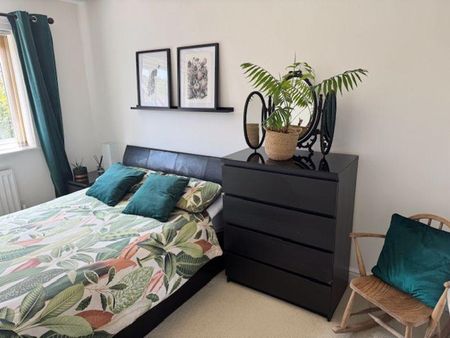 4 bedroom detached house to rent - Photo 4