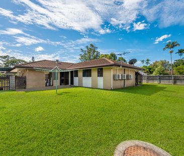 SPACIOUS FAMILY HOME IN THE HEART OF ANNANDALE - Photo 6