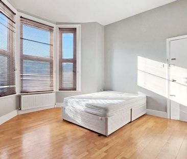1 bedroom property to rent - Photo 2